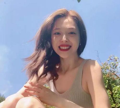 雪莉个人资料图片,光影交织的璀璨人生掠影